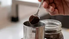 Wie viel Gramm Kaffee benötigt man für verschiedene Zubereitungsarten: eine einfache Anleitung für zu Hause